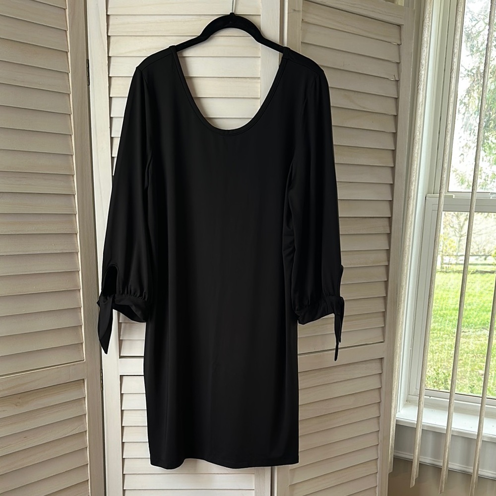 Mud Pie Women's Black Tie-Sleeve Shift Dress